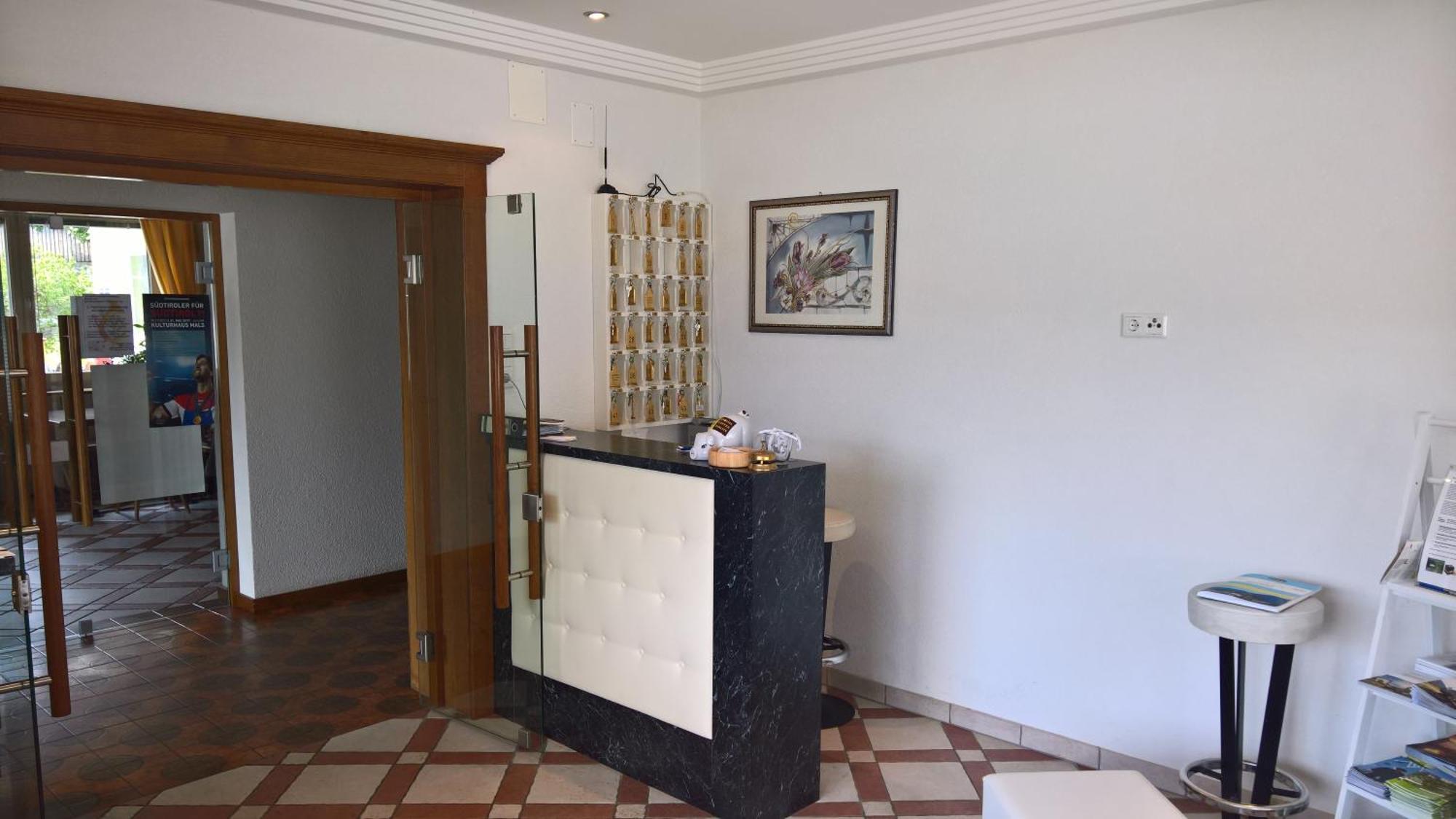 Hotel Krone Morter Экстерьер фото