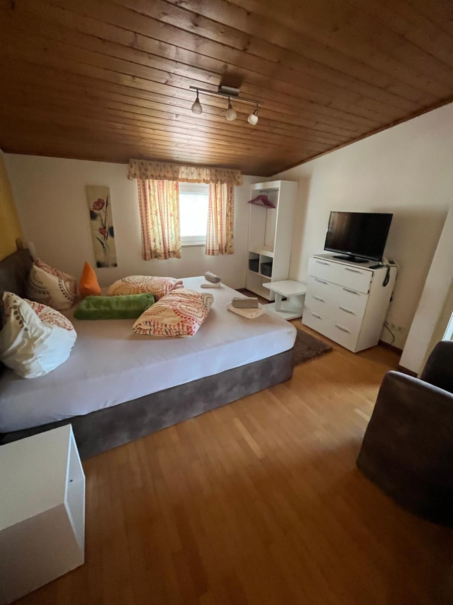 Hotel Krone Morter Экстерьер фото